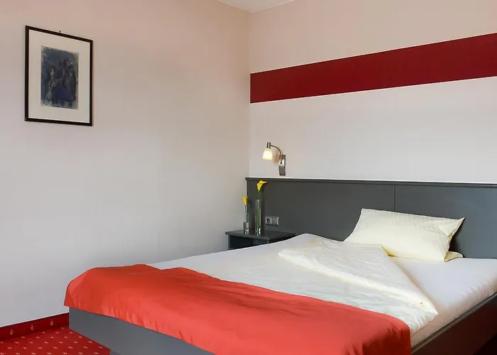 Отель Am Brenner 3*